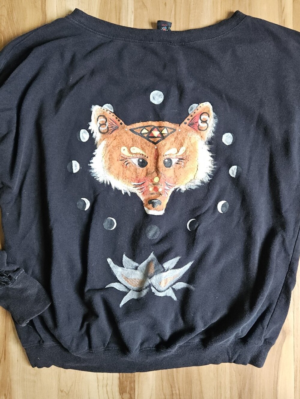 One Of A Kind Hand Painted Moon Phase Fox Pullover - Picture 2 of 6